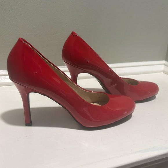 Nine West Shoes - Nine West Red Roundtoe Patent Leather Pumps-size 8.5